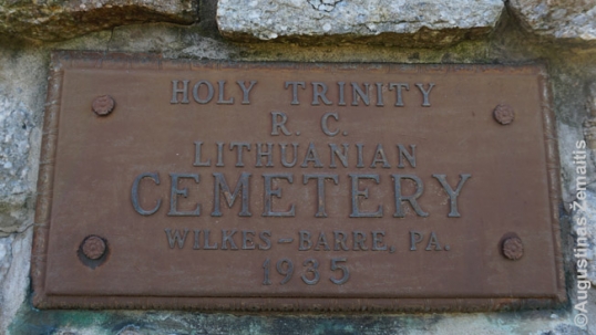 Wilkes-Barre Holy Trinity Lithuanian Cemetery entrance
