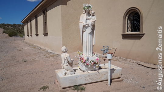 Lietuviška švč. Mergelės Marijos skulptūra Naujojoje Meksikoje