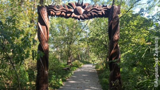 Entrance of the Lithuanian Path of the Sun in Omaha