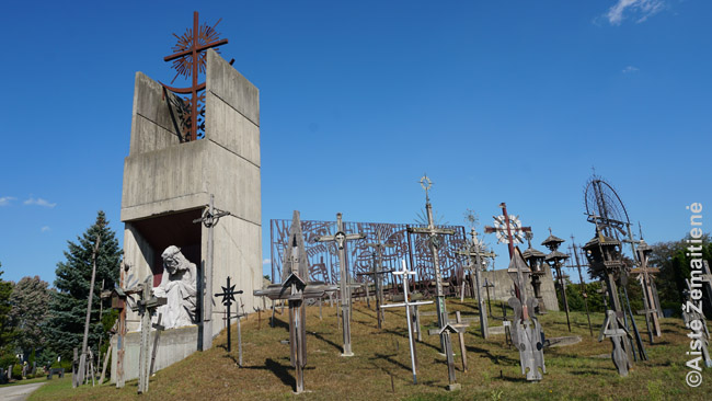 Kryžių kalnas ir Lietuvos kankinių koplyčia Misisagos šv. Jono lietuvių kapinėse