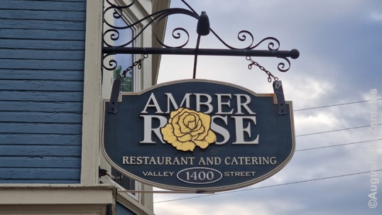 Amber Rose sign