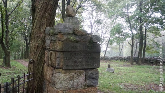 Shenandoah Lithuanian Liberty cemetery entrance