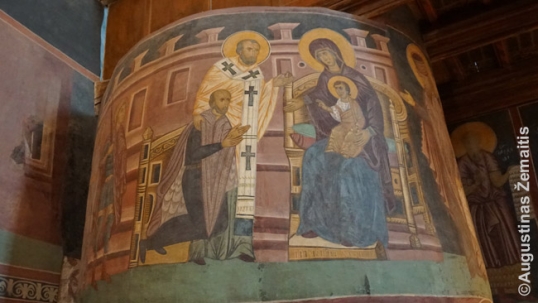 Fundatoriaus aukos freska (klūpintis Jogaila)