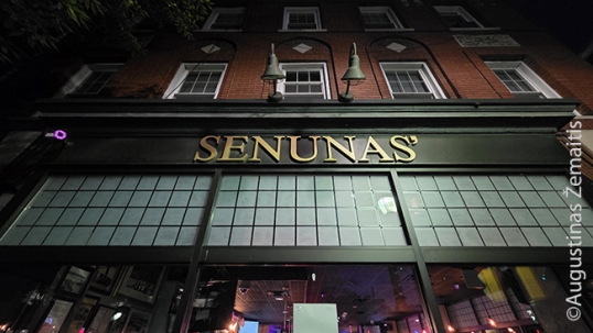 Senunas Bar and Grill