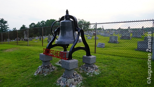 New Philadelphia Bell  Monument